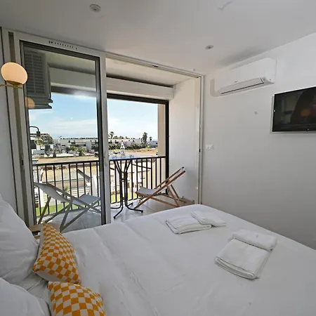 B Heliopolis Fgh * Agde